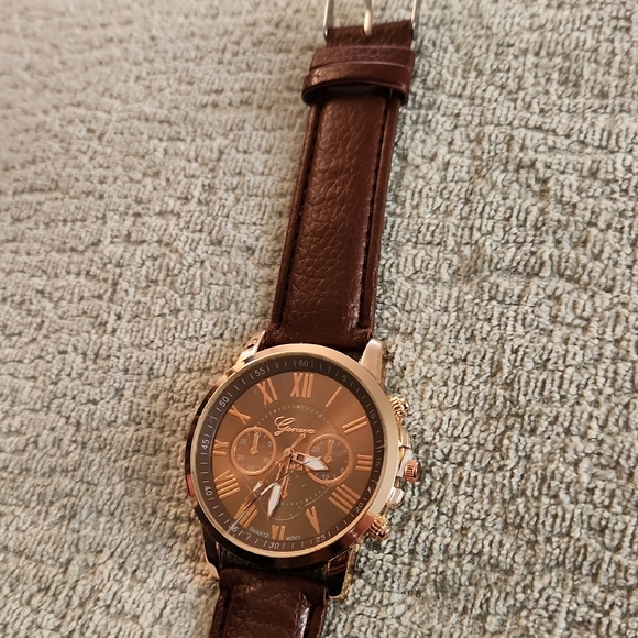 COPY - NEW...Watch...Brown band - Picture 7 of 11